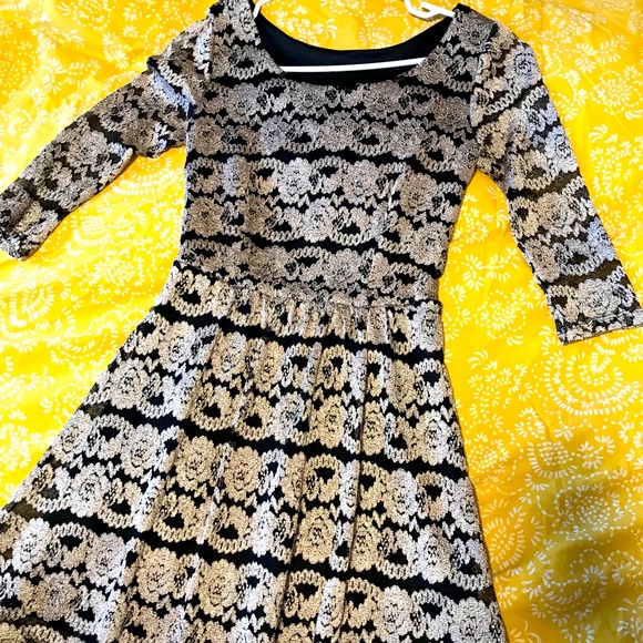 Super cute short dress. - Picture 1 of 4